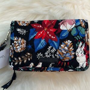 Vera body winter forest crossbody wristlet